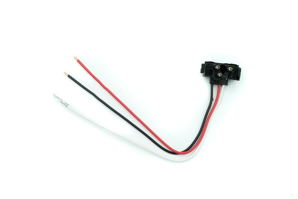 90º 3 WIRE TAIL LIGHT PLUG