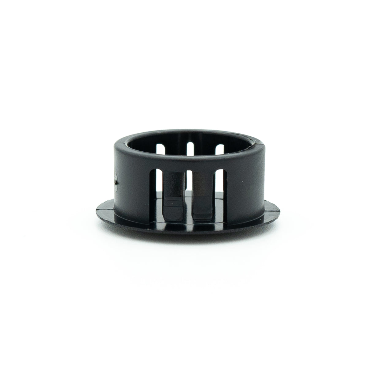 SNAP BUSHING PLUG